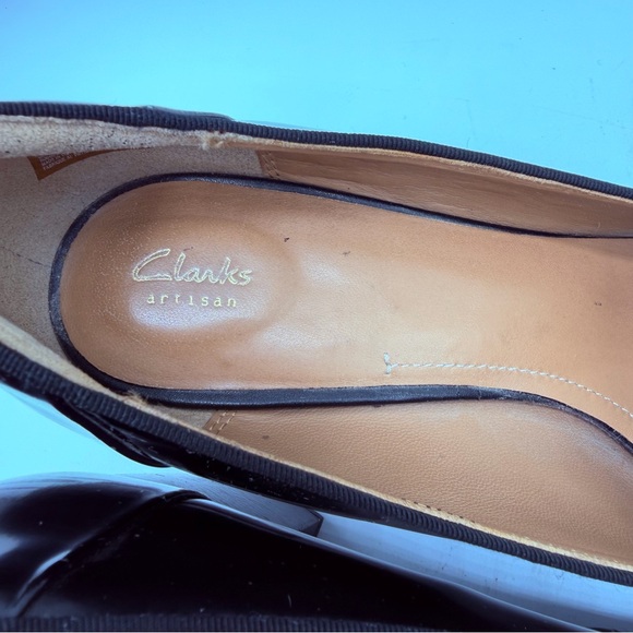 Clarks Classic Black Women's Heel Loafers - Picture 7 of 7